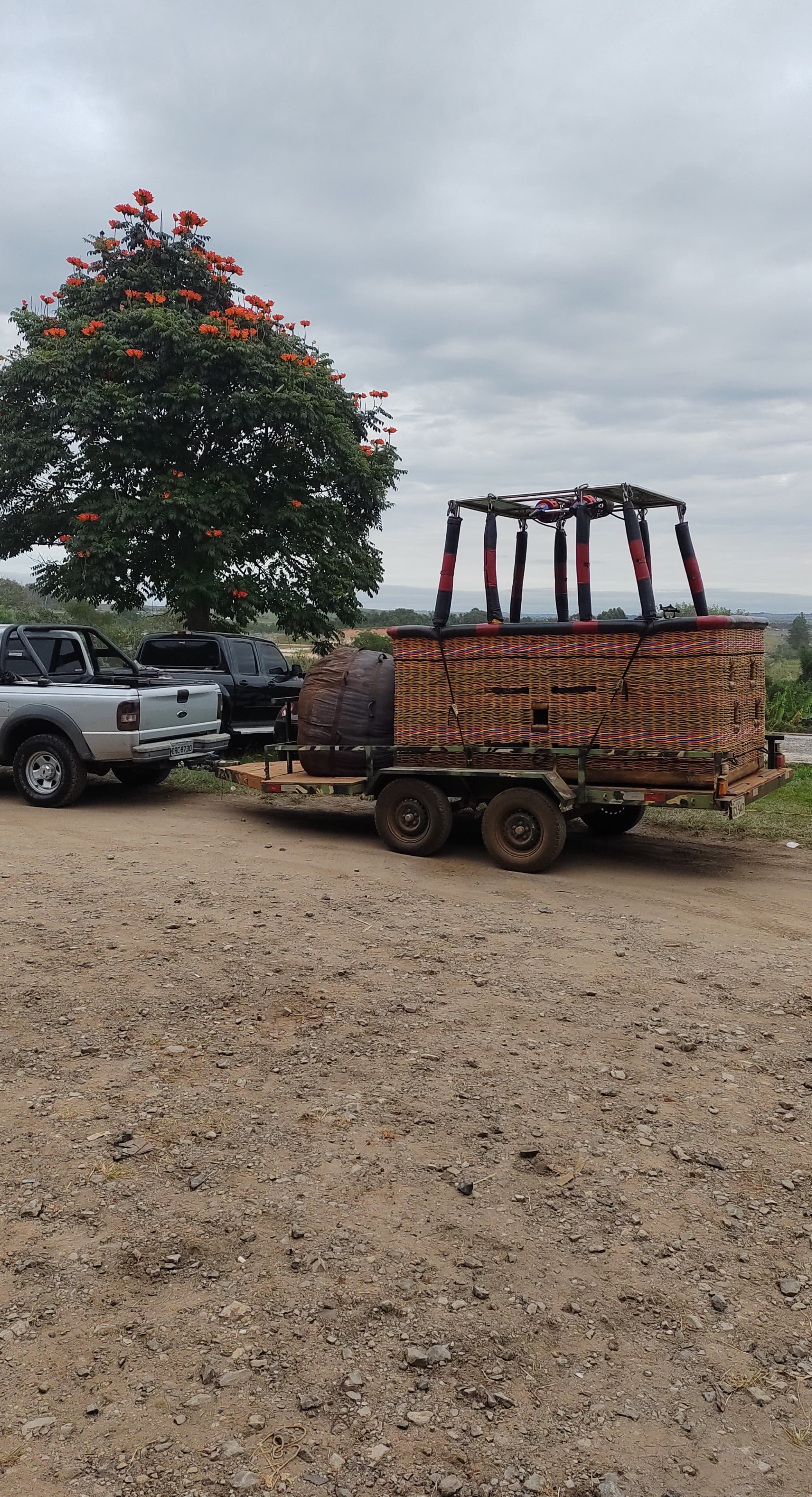 Ford Ranger XL usada por empresa de balonismo em Boituva